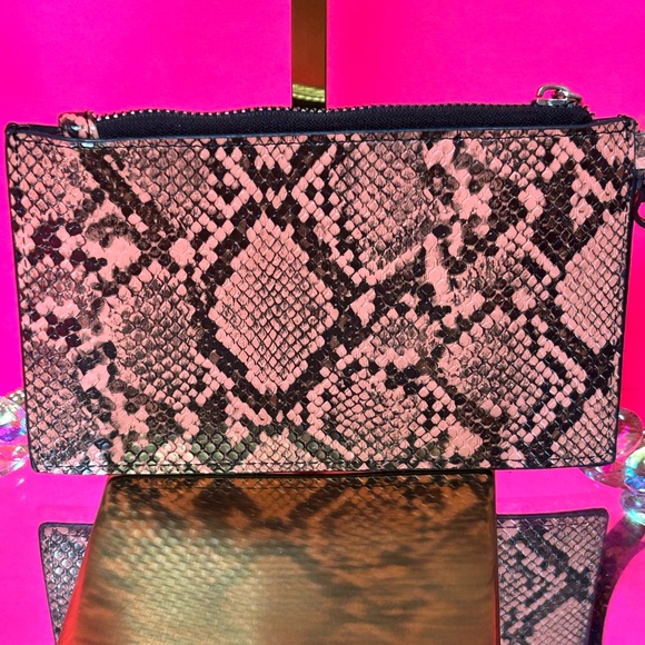 London Fog Pink & Black Snake Print Shoulder Bag w/Wristlet Approx. 11x 7 x 2.5 - Picture 14 of 16